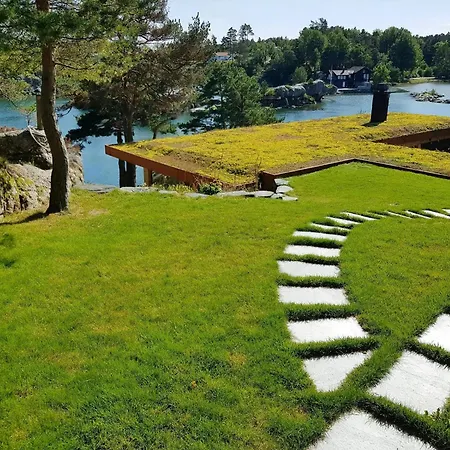 Spacious With Dock And Near Casa de Férias